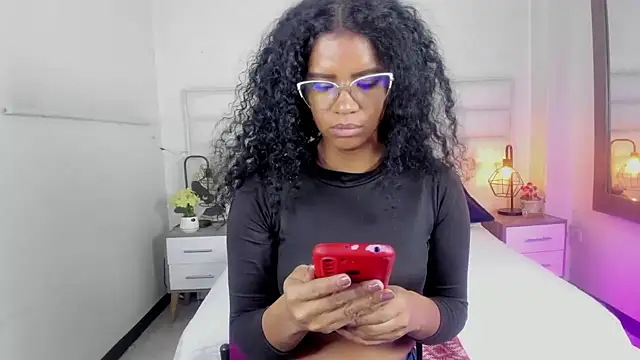 Ellie Alves online show from 02.07.25