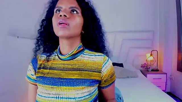 Ellie Alves online show from 02.13.25