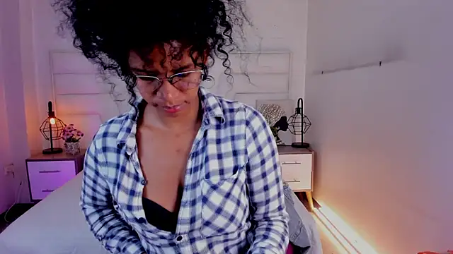 Ellie Alves online show from 03.07.25