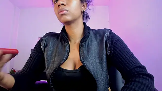 Ellie Alves online show from 10.13.25