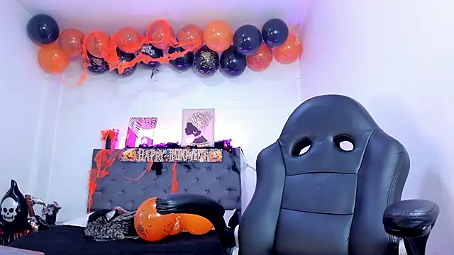 Ellie Alves online show from 10.31.25