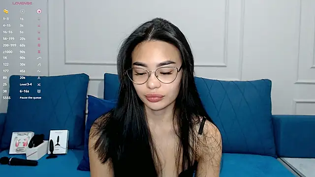 kwana colada online show from 11.11.25