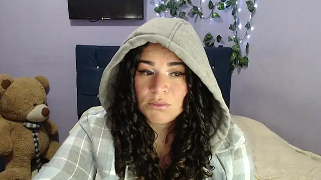 ANGELIQUE KLANE online show from 12.12.24