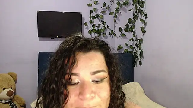 ANGELIQUE KLANE online show from 01.10.25