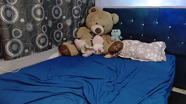 Snapshot of ANGELIQUE_KLANE chatting on 02.11.26 ANGELIQUE KLANE online show from 02.11.26