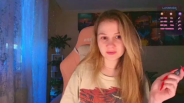 Snapshot of GoodWitch_ chatting on 11.05.25 GoodWitch online show from 11.05.25