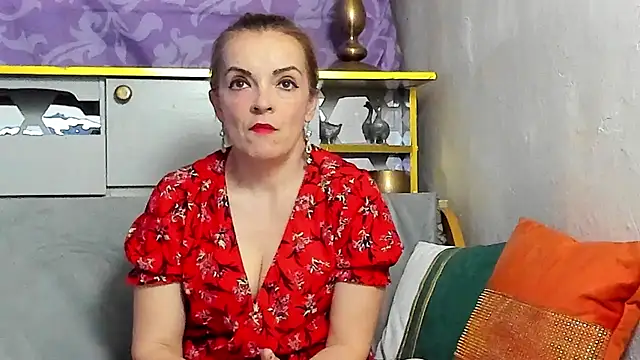 KateConner online show from 04.06.26