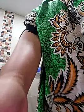 Snapshot of Brenda_Berck_ chatting on 10.08.25 Brenda Berck online show from 10.08.25