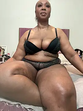 Snapshot of Bootyliciouse21X chatting on 07.23.26 Bootyliciouse21X online show from 07.23.26