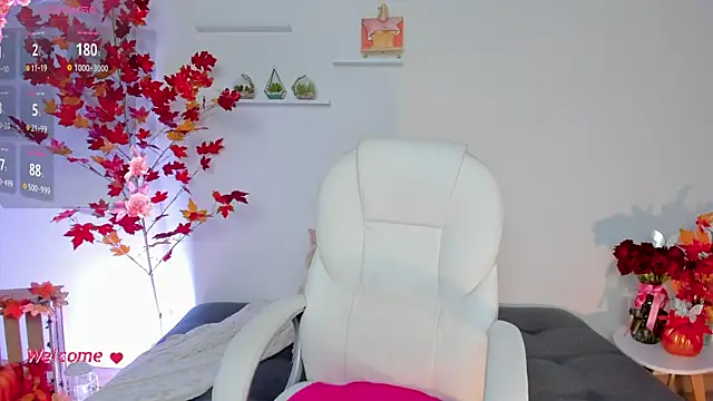 Snapshot of SophieHunt chatting on 12.19.24 SophieHunt online show from 12.19.24