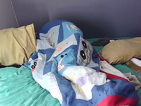 Snapshot of k-dong chatting on 09.26.25 k-dong online show from 09.26.25