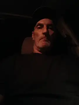 Snapshot of k-dong chatting on 11.01.25 k-dong online show from 11.01.25