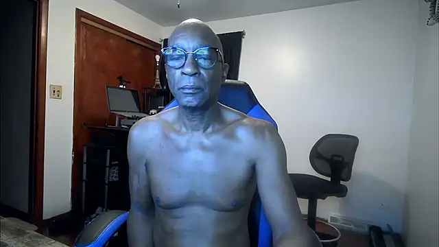 Snapshot of longdick4you8686 chatting on 10.23.25 longdick4you8686 online show from 10.23.25