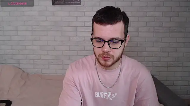 Snapshot of Alexxx_horny chatting on 04.28.26 Alexxx horny online show from 04.28.26