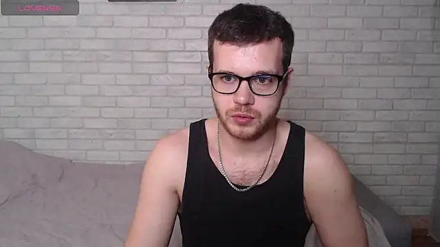Snapshot of Alexxx_horny chatting on 05.11.26 Alexxx horny online show from 05.11.26