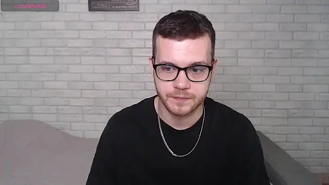 Snapshot of Alexxx_horny chatting on 05.21.26 Alexxx horny online show from 05.21.26