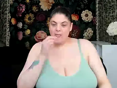Snapshot of Exotic-Melons chatting on 06.06.26 Exotic-Melons online show from 06.06.26