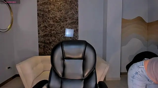 AmyWood online show from 12.05.24