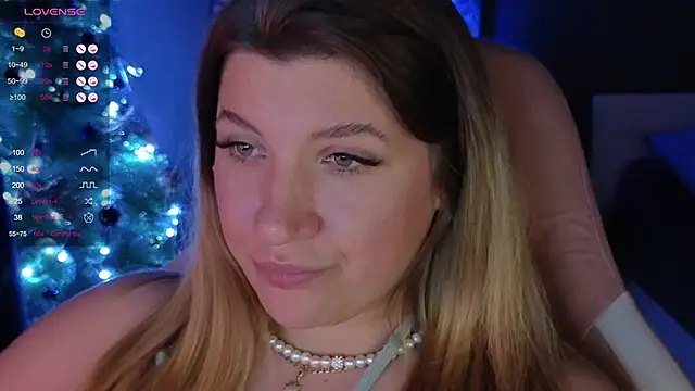 Snapshot of Fairy__Sofia chatting on 12.20.24 Fairy Sofia online show from 12.20.24