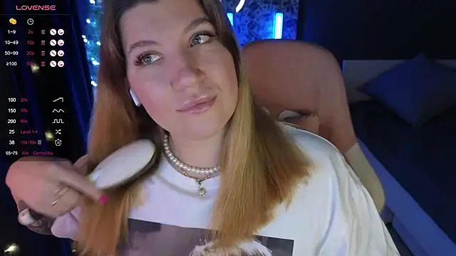 Snapshot of Fairy__Sofia chatting on 12.26.24 Fairy Sofia online show from 12.26.24