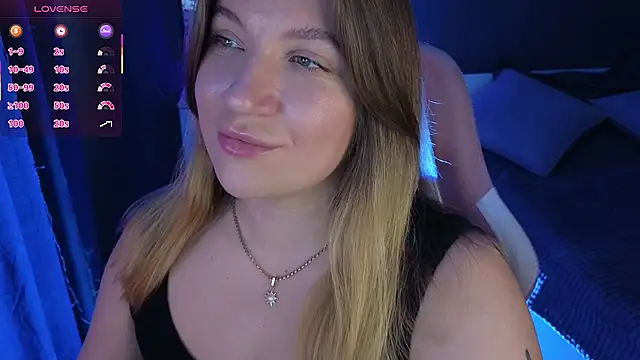 Snapshot of Fairy__Sofia chatting on 03.18.25 Fairy Sofia online show from 03.18.25