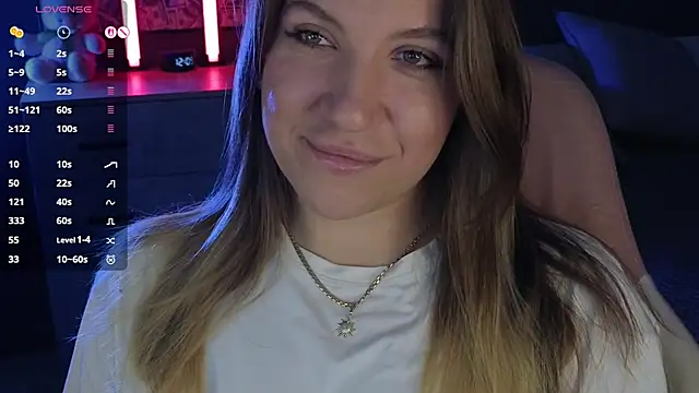 Snapshot of Fairy__Sofia chatting on 10.20.25 Fairy Sofia online show from 10.20.25