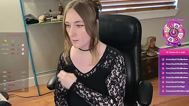 luluvaladon online show from 02.26.25