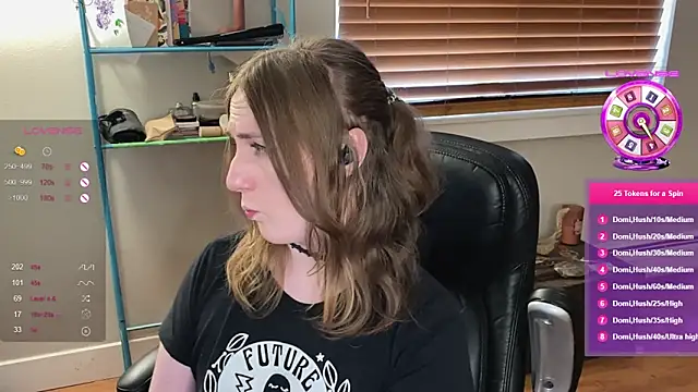 luluvaladon online show from 02.28.25