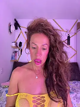 Snapshot of YOURSDEBORA chatting on 06.21.26 YOURSDEBORA online show from 06.21.26