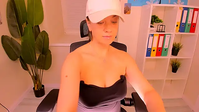 AnaMills online show from 12.23.25