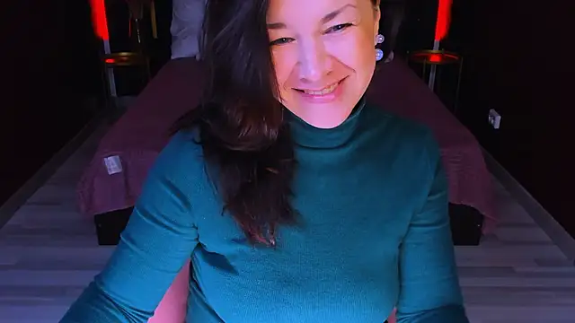 Snapshot of AnaMills chatting on 02.26.26 AnaMills online show from 02.26.26