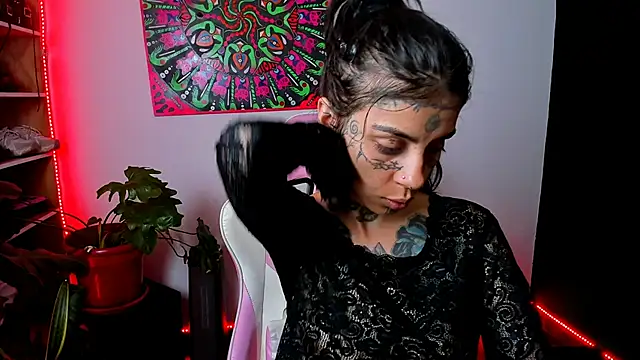 Snapshot of handipandapok chatting on 10.22.25 handipandapok online show from 10.22.25