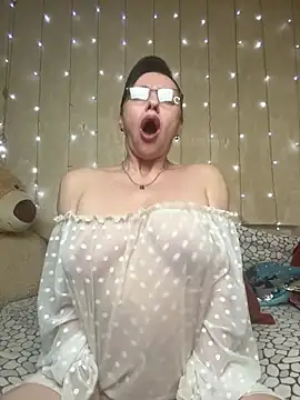 Amberhotqueen online show from 02.19.26