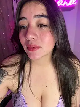 Snapshot of vaneelee chatting on 02.23.25 vaneelee online show from 02.23.25