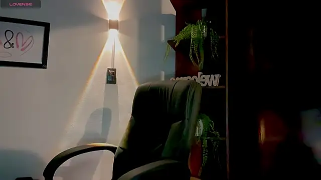 Snapshot of MarcellaGriffin chatting on 06.11.26 MarcellaGriffin online show from 06.11.26