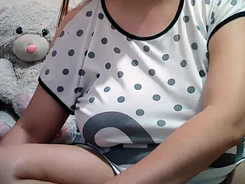 ur ladyboy fantasy online show from 11.23.25