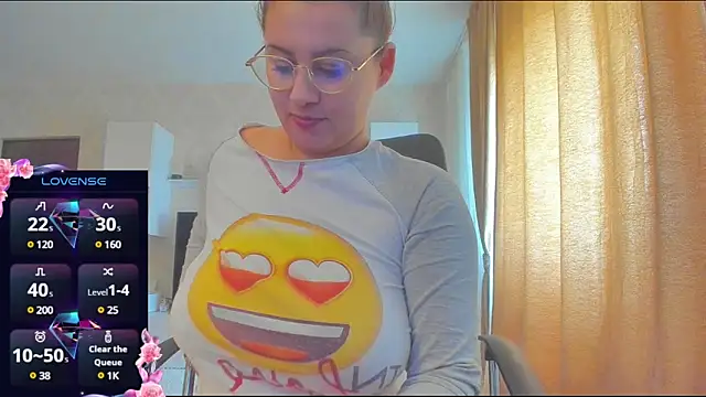 hot evil queen online show from 03.12.25