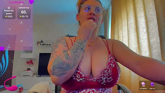 hot evil queen online show from 01.18.26