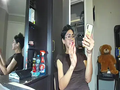 Angelchezcka online show from 04.13.26