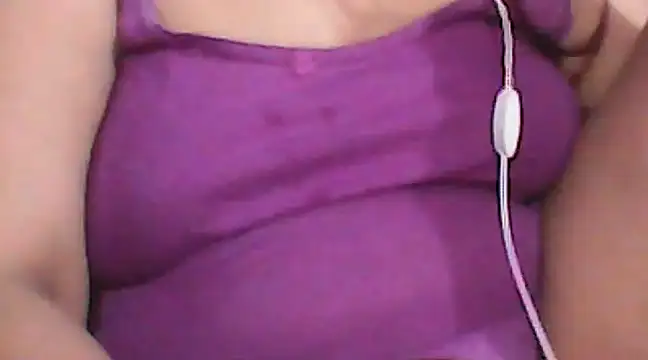 Snapshot of giga-bite chatting on 12.13.24 giga-bite online show from 12.13.24