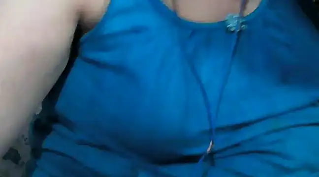 Snapshot of giga-bite chatting on 01.31.25 giga-bite online show from 01.31.25