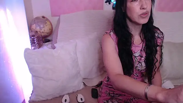 -carla- online show from 10.10.25