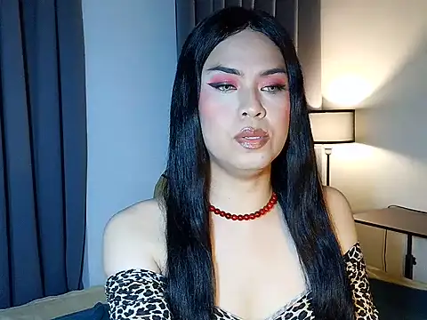 Snapshot of MistressLuna1 chatting on 08.06.26 MistressLuna1 online show from 08.06.26