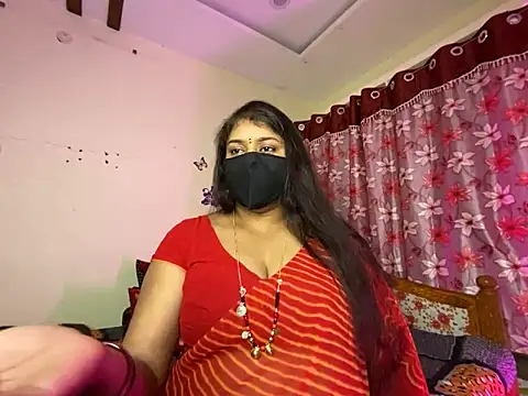 Snapshot of Love_4Sex chatting on 10.13.25 Love 4Sex online show from 10.13.25