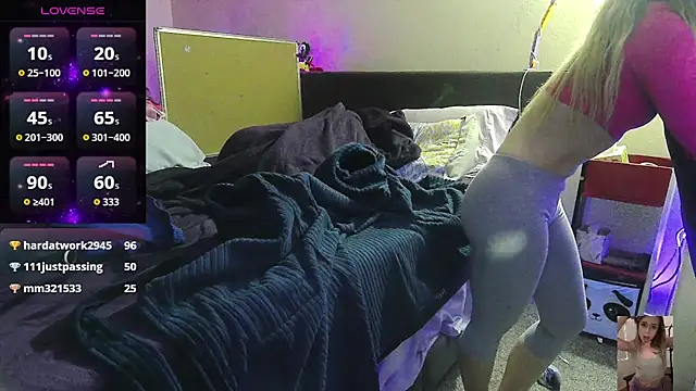 Blondiewithanass online show from 11.25.25