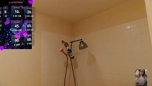 Snapshot of Blondiewithanass chatting on 02.01.26 Blondiewithanass online show from 02.01.26