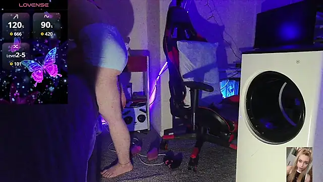 Snapshot of Blondiewithanass chatting on 02.07.26 Blondiewithanass online show from 02.07.26