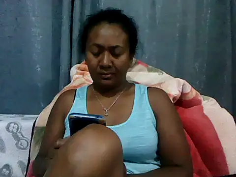 Snapshot of sexyladii chatting on 10.18.25 sexyladii online show from 10.18.25