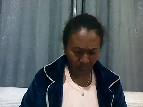 Snapshot of sexyladii chatting on 06.14.26 sexyladii online show from 06.14.26