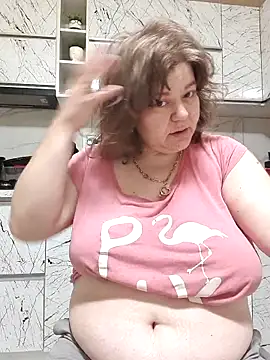 Snapshot of cindybbwsquirt chatting on 05.05.26 cindybbwsquirt online show from 05.05.26